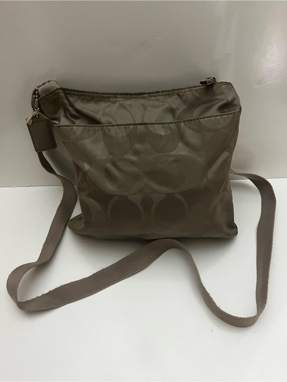 Coach Signature Getaway Nylon File Crossbody Bag Grey Taupe F77408 - Picture 4 of 14